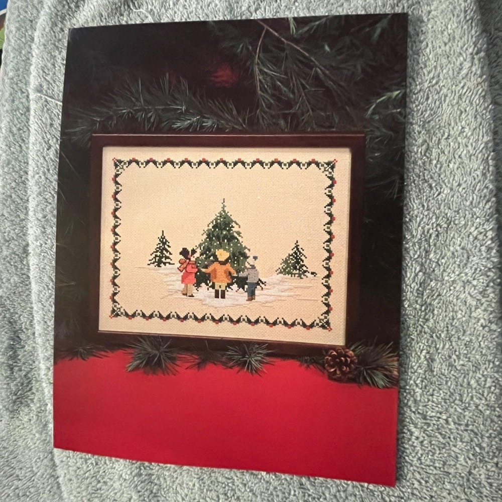 Ginnie Thompson Originals Christmas Memories Cross Stitch Pattern Marge Gilbert - Picture 2 of 4